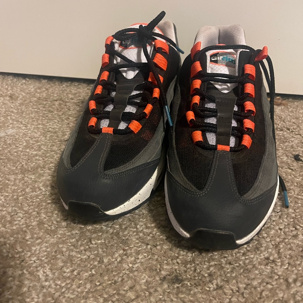 airmax 95 black speckle